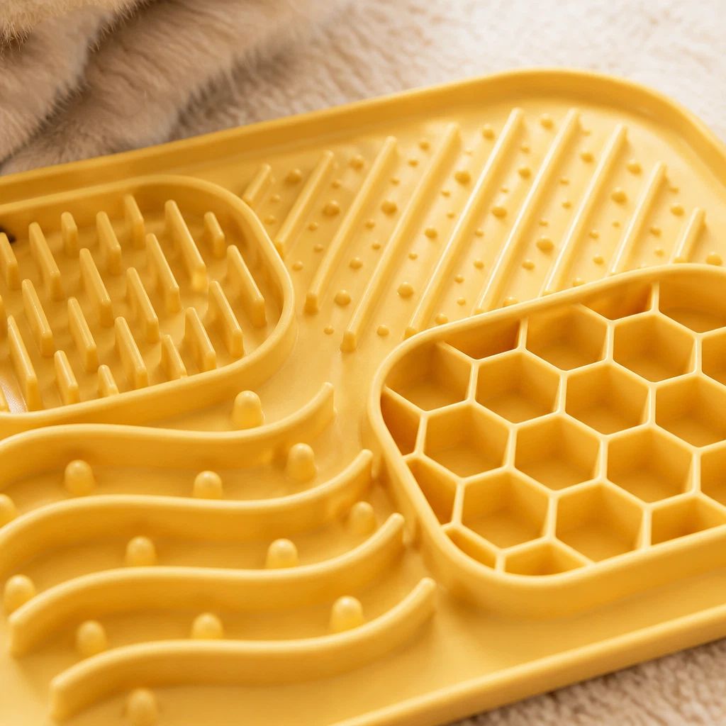PawSheen Calm Lick Mat suction cups